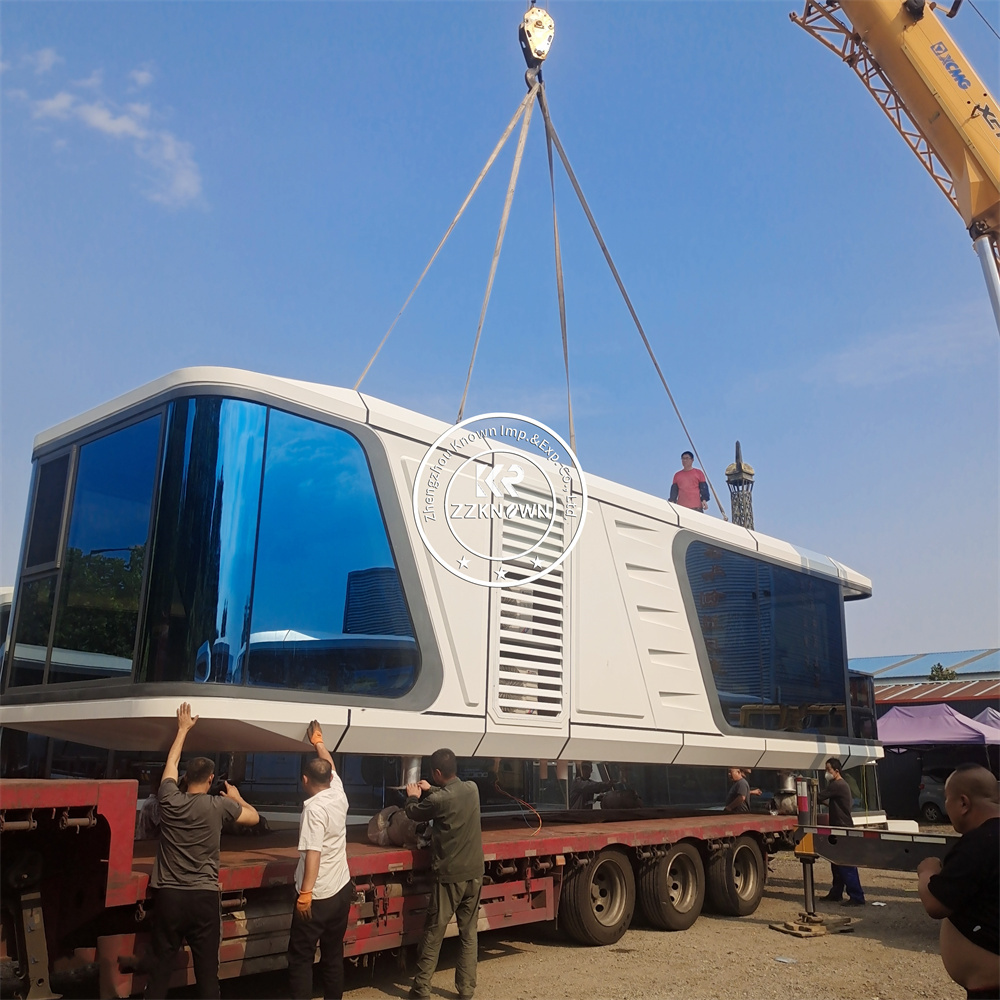 Luxury Lifestyle House - Cabin Container House Steel Capsule House