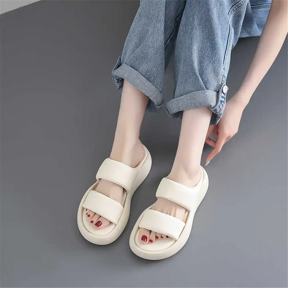 Size 39 Strips Summer Shoes Sa - Luxury Lifestyle Resorts review and price